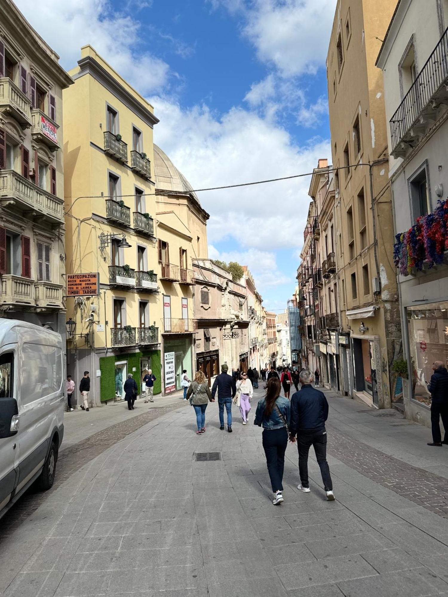 Fl Apartments Nel Corso Cagliari Exterior foto